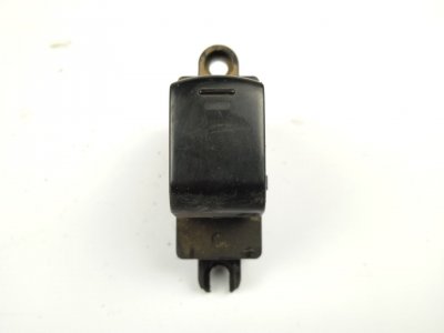 mando-elevalunas-delantero-derecho de 2.5 dCi 4WD 