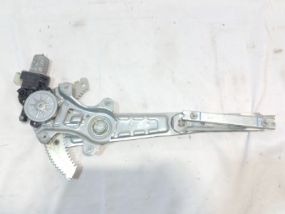 ELEVALUNAS DELANTERO DERECHO