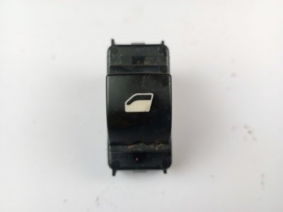 MANDO ELEVALUNAS DELANTERO DERECHO de 1.2 PureTech 100 