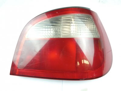 PILOTO TRASERO DERECHO