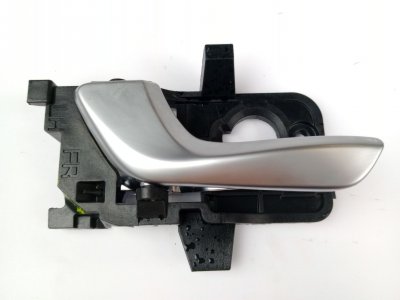 MANETA INTERIOR DELANTERA IZQUIERDA