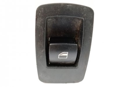 MANDO ELEVALUNAS TRASERO DERECHO de 318 d 