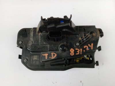 CERRADURA PUERTA TRASERA DERECHA