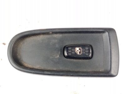 MANDO ELEVALUNAS DELANTERO DERECHO de 35C18, 35S18 