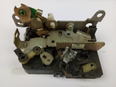 CERRADURA PUERTA DELANTERA DERECHA