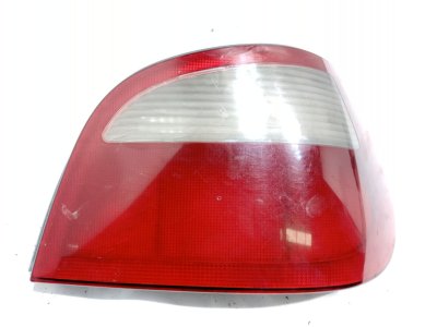 PILOTO TRASERO DERECHO