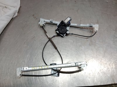 ELEVALUNAS DELANTERO IZQUIERDO