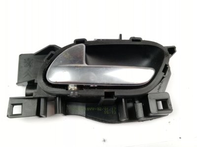 MANETA INTERIOR DELANTERA IZQUIERDA