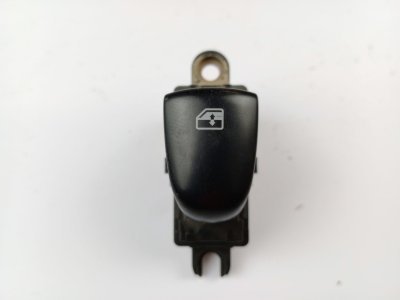MANDO ELEVALUNAS TRASERO DERECHO de 1.5 dCi 110 (HLA3) 