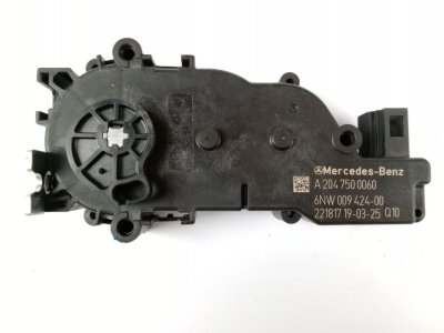 motor-cierre-centralizado-porton de GLA 200 CDI / d (156.908) 