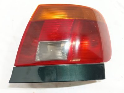 PILOTO TRASERO DERECHO