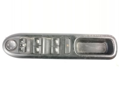 MANDO ELEVALUNAS DELANTERO IZQUIERDO  de 2.0 HDi 135 