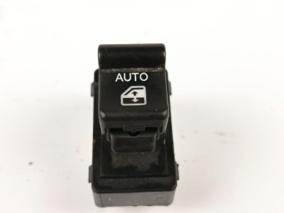 MANDO ELEVALUNAS DELANTERO DERECHO de 1.6 CRD 