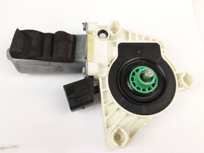 MOTOR ELEVALUNAS DELANTERO IZQUIERDO de CLA 200 CDI / d (117.308) 