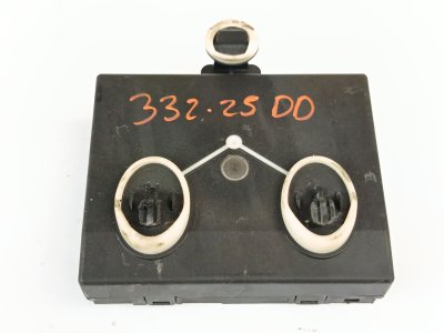 centralita-puerta-delantera-derecha de 2.7 TDI 