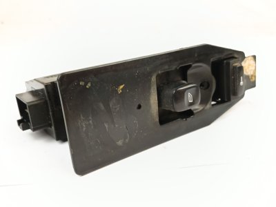 mando-elevalunas-delantero-derecho de D5 