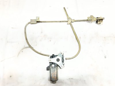 ELEVALUNAS DELANTERO IZQUIERDO