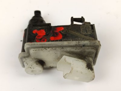 motor-cierre-centralizado-tapa-combustible de BlueHDi 130 (FBYHZL, FBYHZT) 