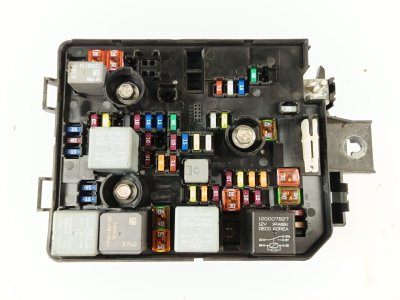 caja-reles-fusibles de 1.4 LPG (_76) 