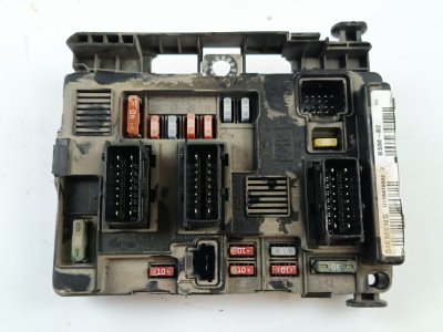 CAJA RELES / FUSIBLES de 1.6 HDi 90 