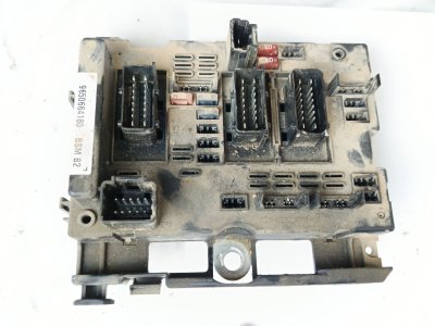 caja-reles-fusibles de 2.0 HDi 90 