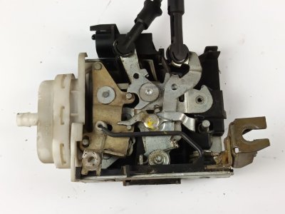 CERRADURA PUERTA DELANTERA IZQUIERDA