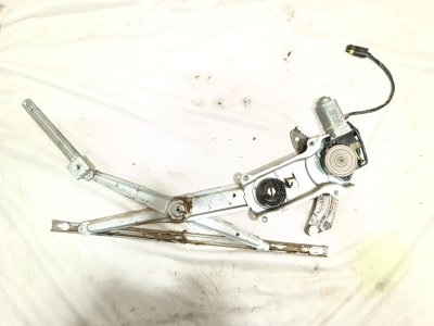 ELEVALUNAS DELANTERO IZQUIERDO