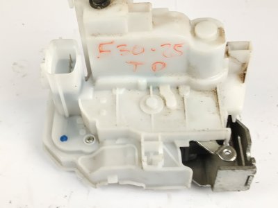 CERRADURA PUERTA TRASERA DERECHA