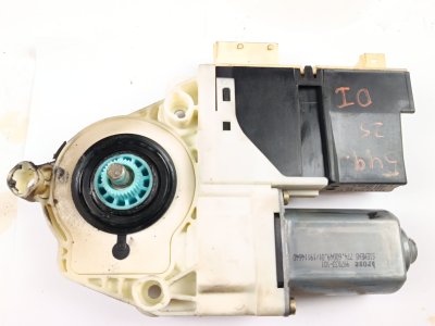 MOTOR ELEVALUNAS DELANTERO IZQUIERDO