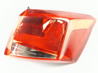 Piezas ocación PILOTO TRASERO DERECHO PILOTO TRASERO DERECHO