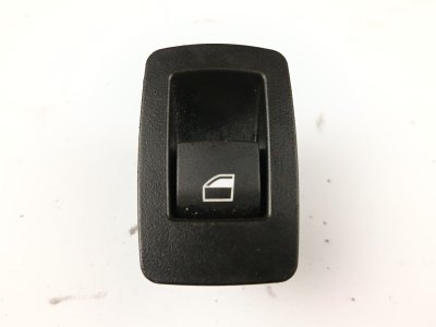 MANDO ELEVALUNAS TRASERO IZQUIERDO de 118 d 