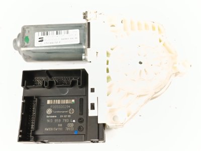 MOTOR ELEVALUNAS DELANTERO IZQUIERDO