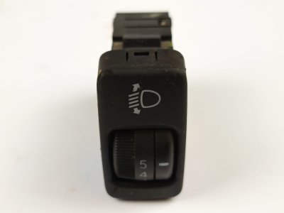 REGULADOR ALTURA LUCES de 3.0 D-4D (KDJ120, KDJ125) 