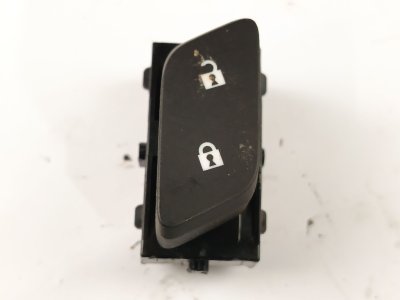 BOTON CIERRE CENTRALIZADO de 1.4 Turbo (35) 