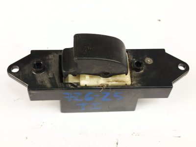 MANDO ELEVALUNAS DELANTERO DERECHO de 1.8 DI-D 4WD (GA6W) 