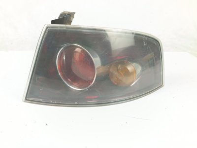 PILOTO TRASERO DERECHO