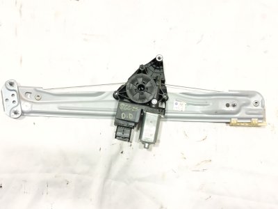 ELEVALUNAS DELANTERO DERECHO