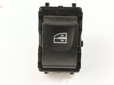 MANDO ELEVALUNAS DELANTERO DERECHO de 1.5 dCi 115 (FW17) 