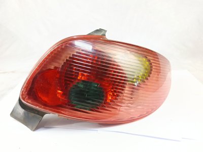 PILOTO TRASERO DERECHO