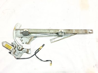 ELEVALUNAS DELANTERO DERECHO