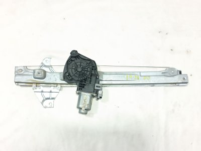 ELEVALUNAS DELANTERO DERECHO