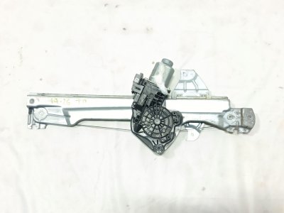 ELEVALUNAS TRASERO DERECHO