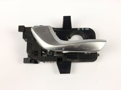 MANETA INTERIOR DELANTERA IZQUIERDA