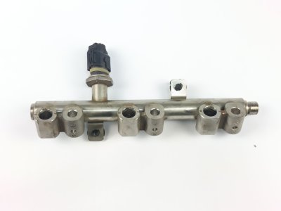 rampa-inyectora de 1.0 T-GDi 