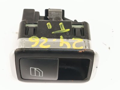 MANDO ELEVALUNAS DELANTERO DERECHO de A 220 d (176.003) 