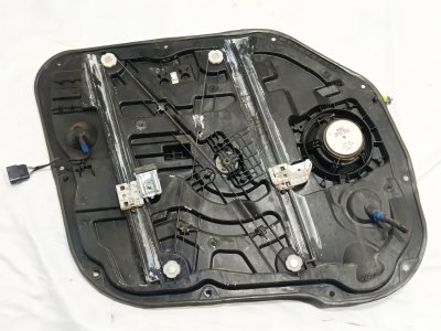 ELEVALUNAS DELANTERO DERECHO