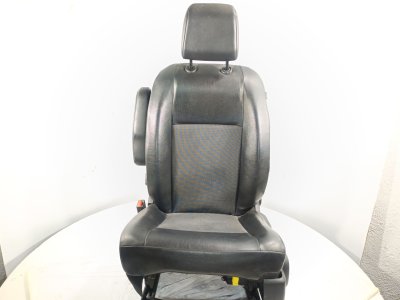 ASIENTO DELANTERO IZQUIERDO