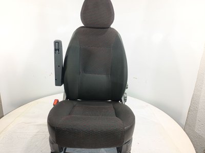 ASIENTO DELANTERO IZQUIERDO