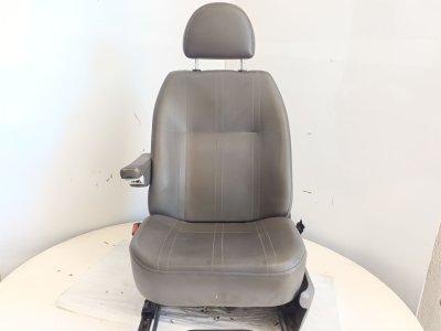 ASIENTO DELANTERO IZQUIERDO