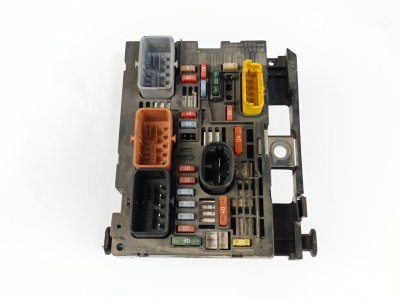 caja-reles-fusibles de 1.6 16V 